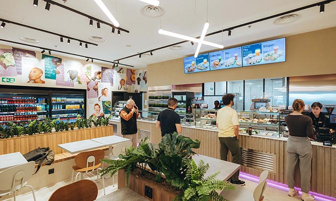Areas inaugura tres nuevos establecimientos de comida saludable en el aeropuerto de Barajas