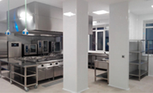 El hospital de ‘El Escorial’ reforma su cocina e implementa un sistema de menús ‘a la carta’