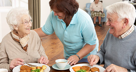 La alimentación en residencias de mayores a debate: ‘otra vez lo mismo’